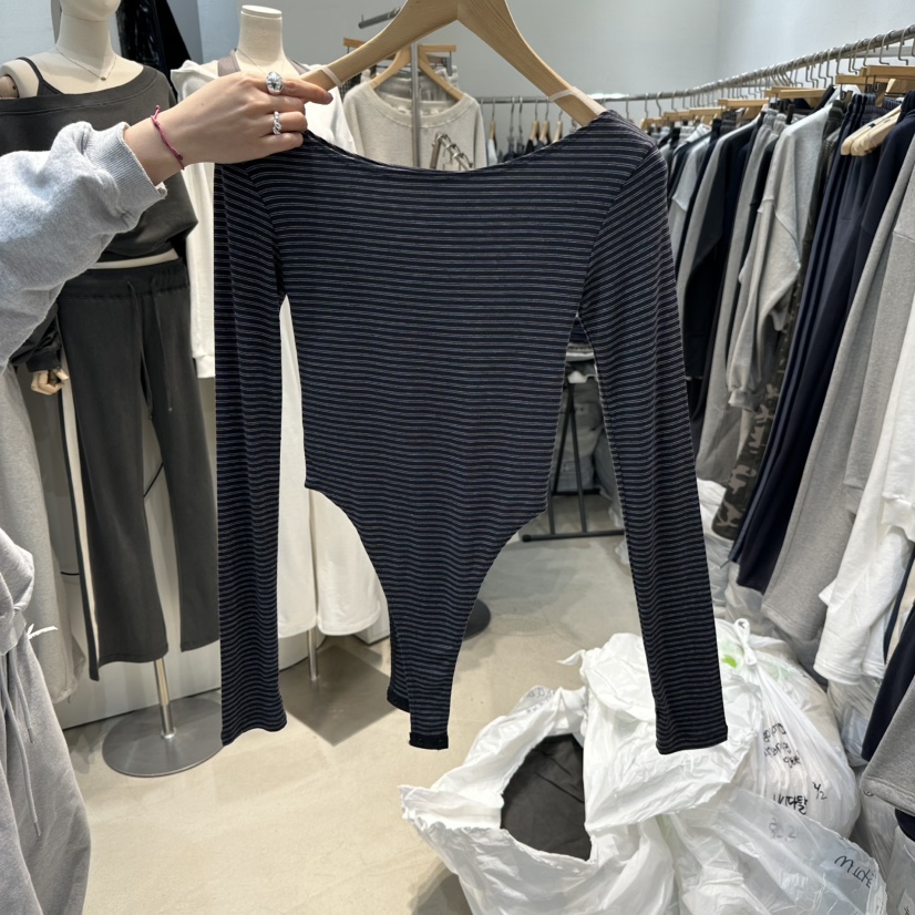 W.FATAL東大門實拍女士新品熱賣真品時尚職業人氣長袖T恤W.FATAL長袖T恤圖色2