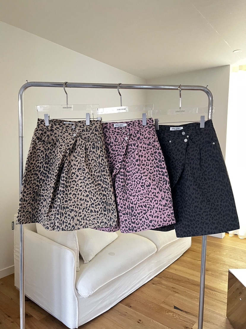 ZEROZERO東大門實拍女裝新品真品熱賣職業短褲不含腰帶豹紋ZEROZERO短褲