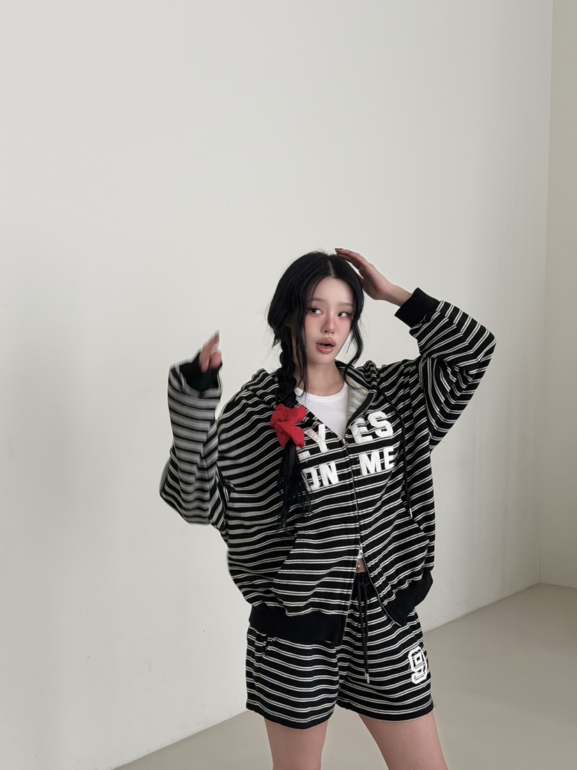 SUGAR CASE韓國直郵女裝新款職業熱賣26春夏夾克拉鏈貼花SUGAR CASE夾克