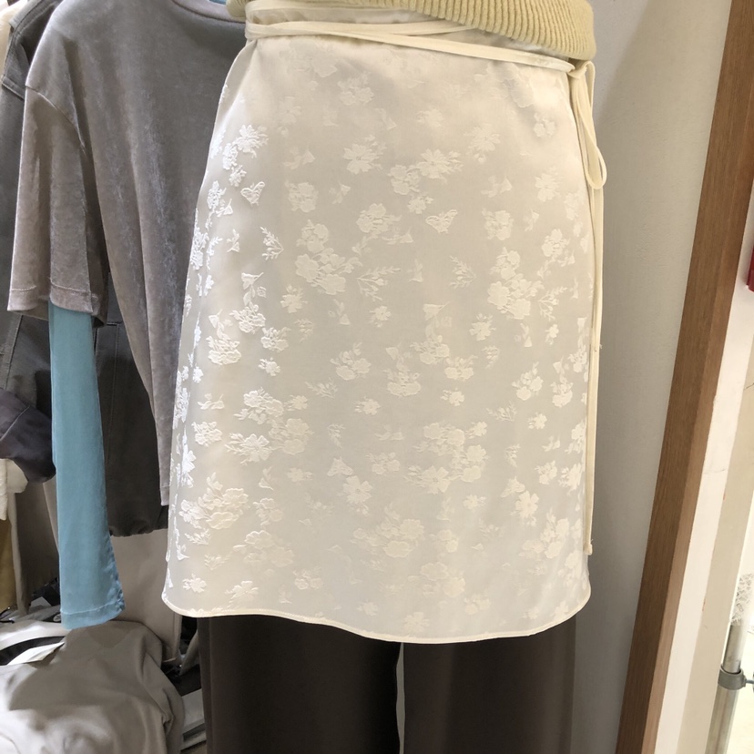 LOFN東大門直郵女裝新款26春夏推薦熱賣人氣半身裙中短裙LOFN半身裙/中短裙圖色1