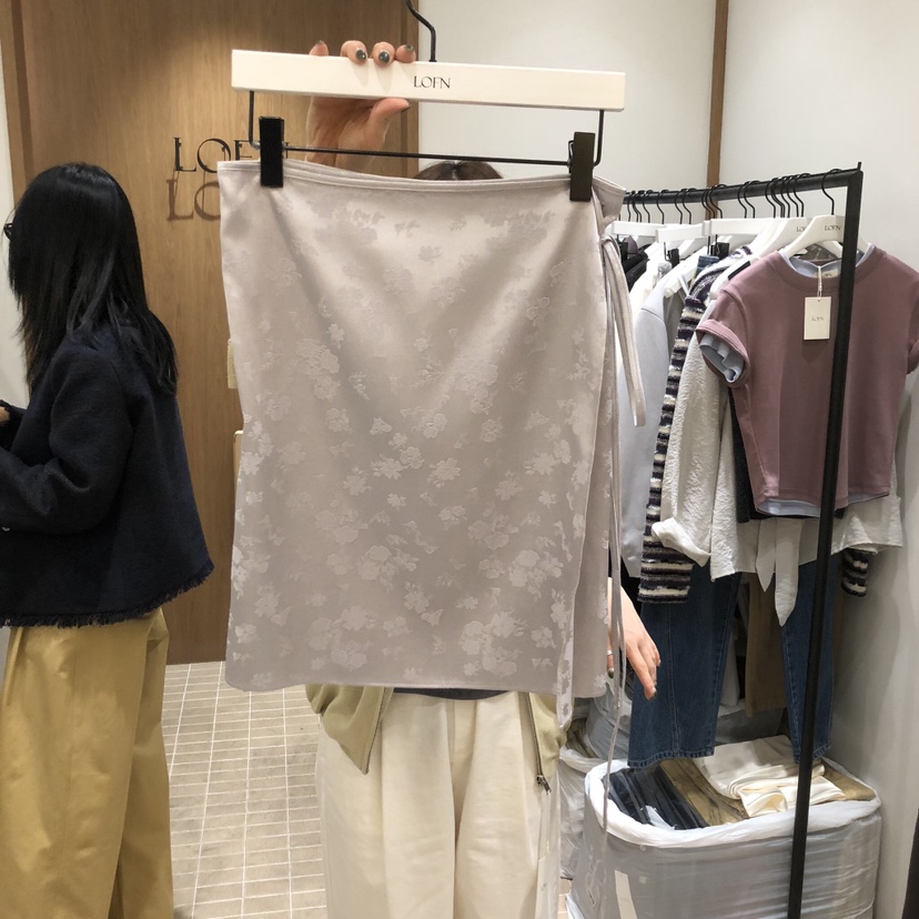 LOFN東大門直郵女裝新款26春夏推薦熱賣人氣半身裙中短裙LOFN半身裙/中短裙圖色2