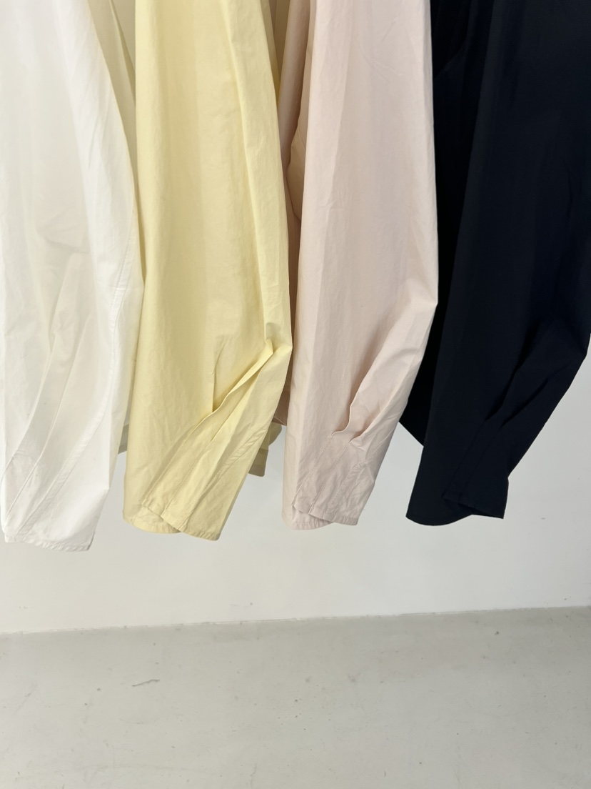 POUCH韓國代購女裝新款職業真品26春夏人氣襯衫蕾絲衫紐扣POUCH襯衫/蕾絲衫