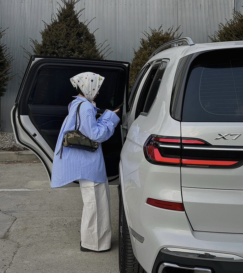 OKIE東大門直郵女裝新款26春夏休閑人氣職業襯衫蕾絲衫寬松OKIE襯衫/蕾絲衫