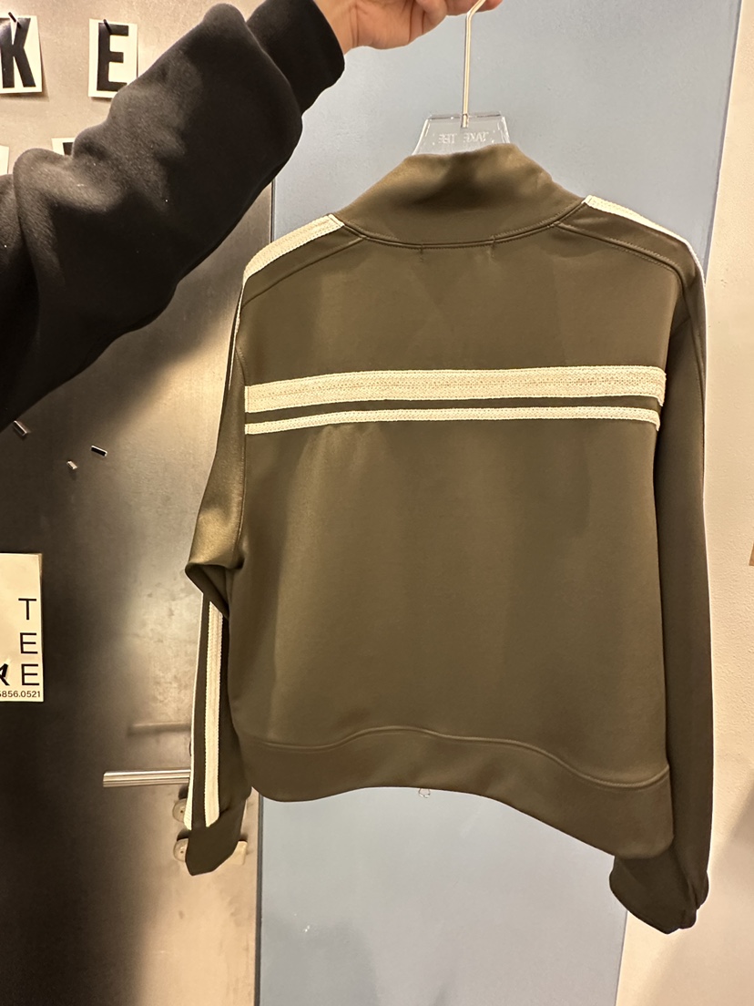 TAKE TEE東大門直郵女裝新品熱賣推薦時尚人氣職業真品夾克TAKE TEE夾克