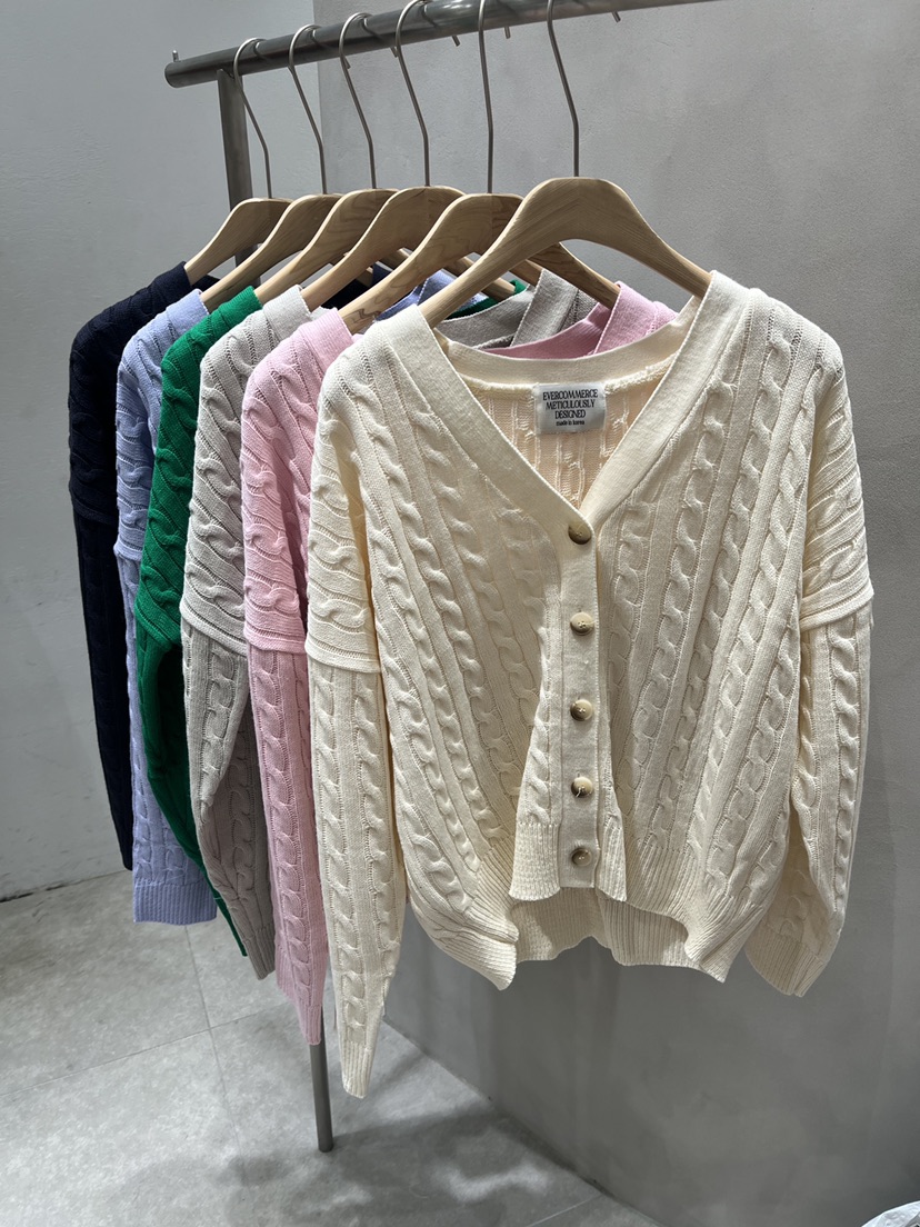 EVERCOMMERCE METICULOUSLY DESIGNED韓國代購女士新款時尚針織衫EVERCOMMERCE METICULOUSLY DESIGNED針織衫