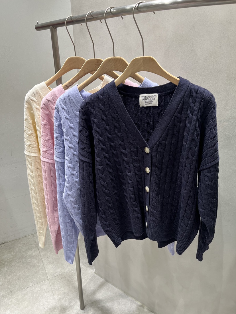 EVERCOMMERCE METICULOUSLY DESIGNED韓國代購女士新款時尚針織衫EVERCOMMERCE METICULOUSLY DESIGNED針織衫