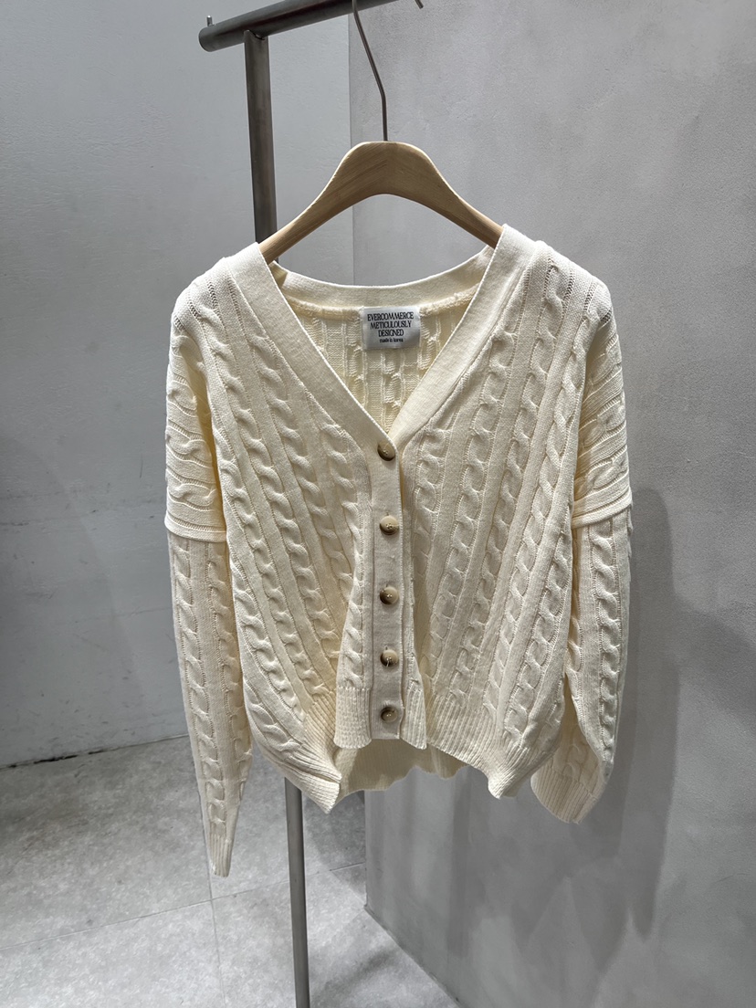 EVERCOMMERCE METICULOUSLY DESIGNED韓國代購女士新款時尚針織衫EVERCOMMERCE METICULOUSLY DESIGNED針織衫圖色2