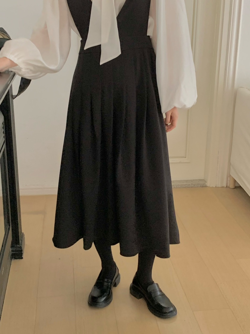 LEGACY東大門直郵女士新款人氣26春夏休閑職業真品連衣裙V領LEGACY連衣裙