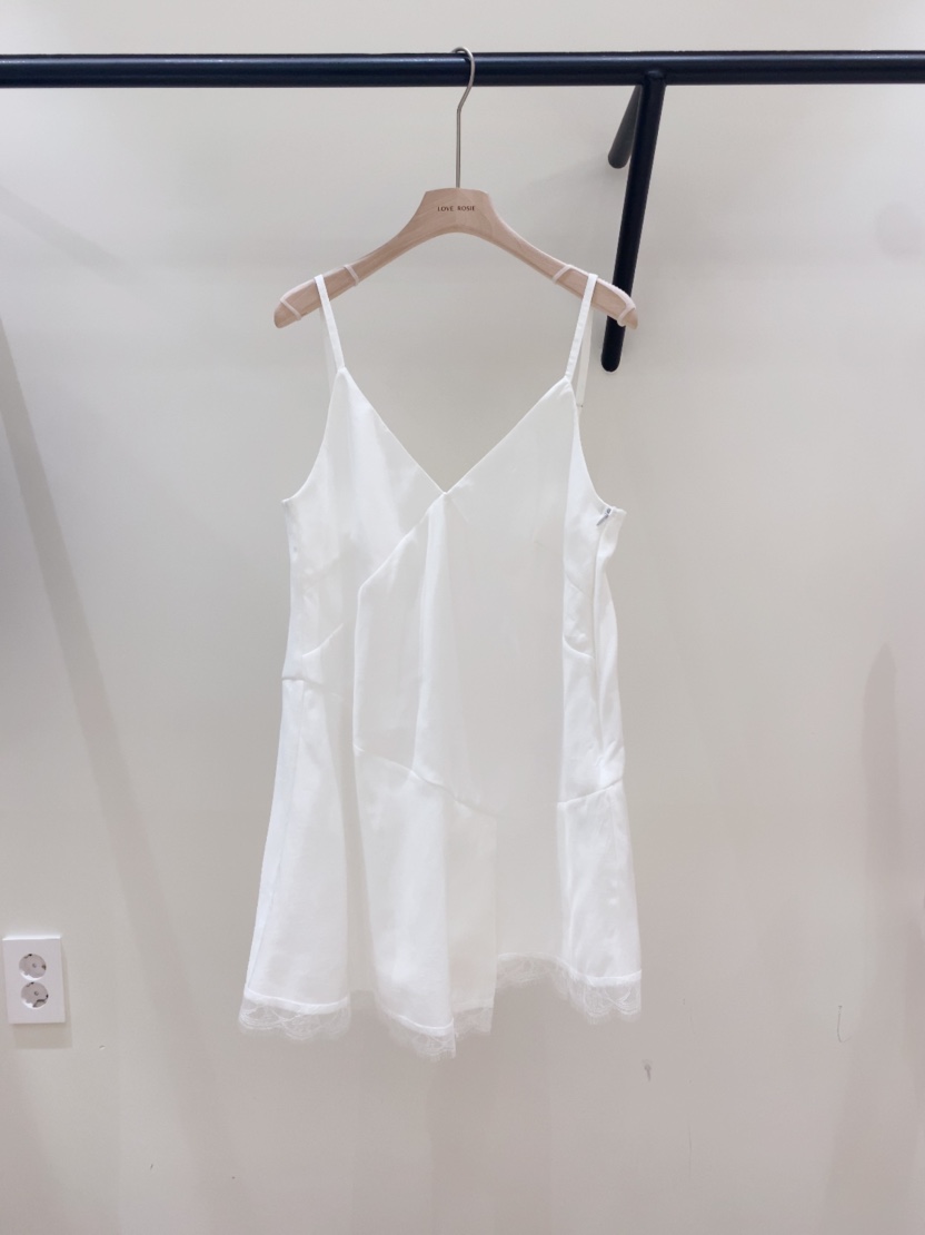 LOVE ROSIE韓國直郵女士新款休閑熱賣職業人氣連衣裙蕾絲LOVE ROSIE連衣裙圖色2