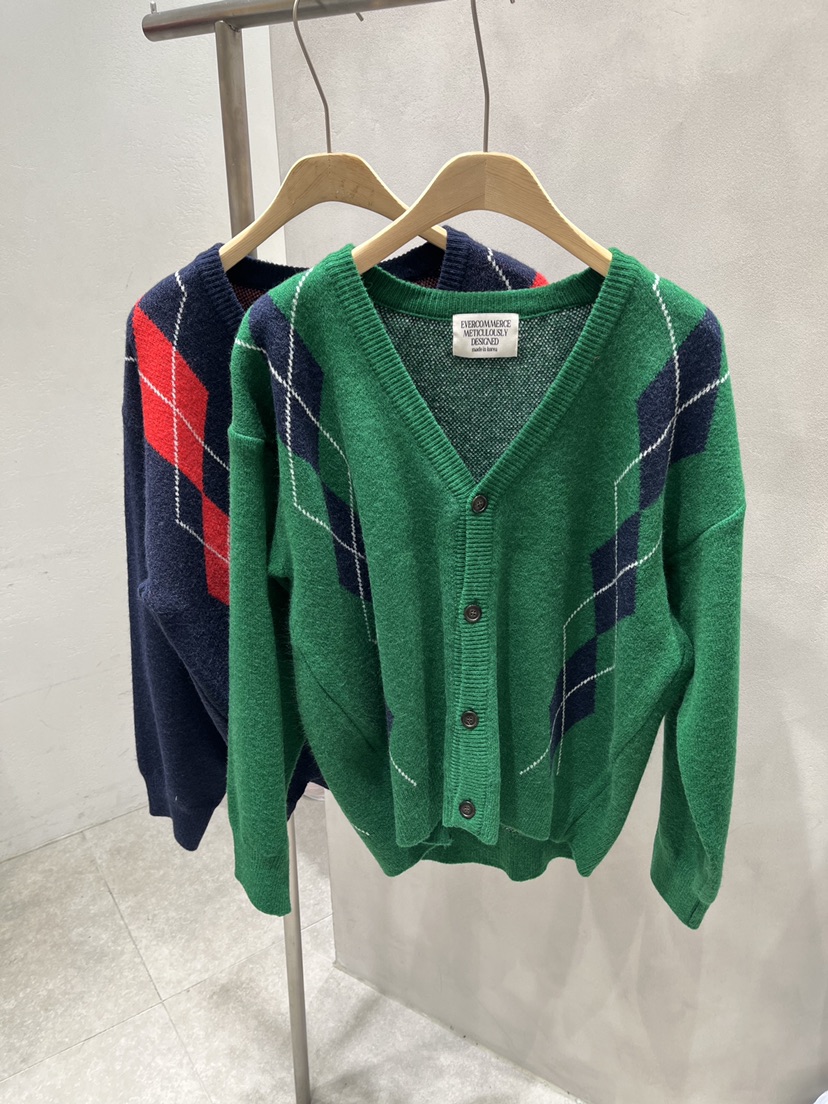 EVERCOMMERCE METICULOUSLY DESIGNED東大門代購女士新品真品針織衫EVERCOMMERCE METICULOUSLY DESIGNED針織衫