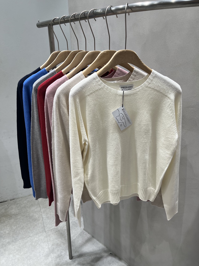 EVERCOMMERCE METICULOUSLY DESIGNED東大門實拍女士新品真品針織衫EVERCOMMERCE METICULOUSLY DESIGNED針織衫