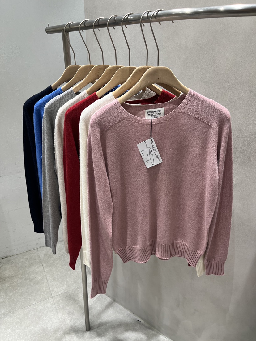 EVERCOMMERCE METICULOUSLY DESIGNED東大門實拍女士新品真品針織衫EVERCOMMERCE METICULOUSLY DESIGNED針織衫