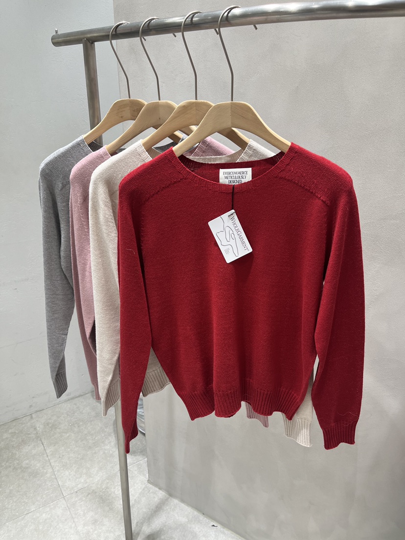 EVERCOMMERCE METICULOUSLY DESIGNED東大門實拍女士新品真品針織衫EVERCOMMERCE METICULOUSLY DESIGNED針織衫