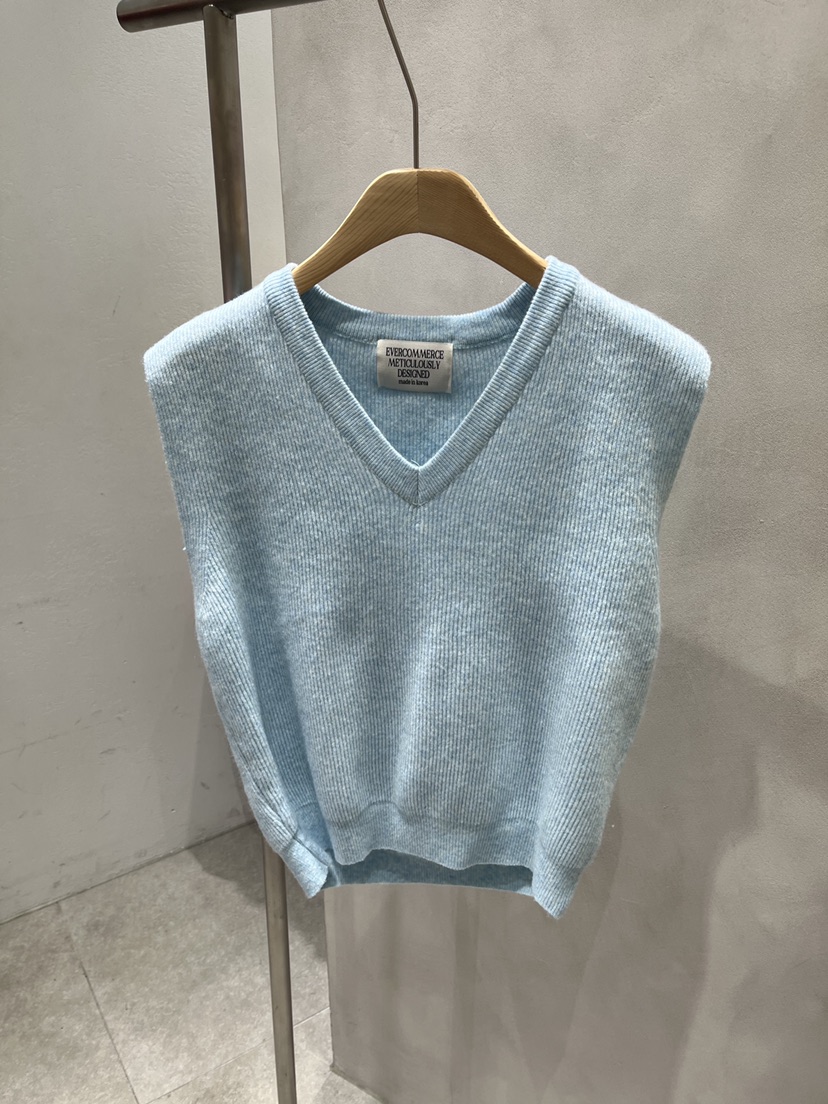 EVERCOMMERCE METICULOUSLY DESIGNED韓國代購女士新品真品吊帶背心EVERCOMMERCE METICULOUSLY DESIGNED吊帶/背心圖色1