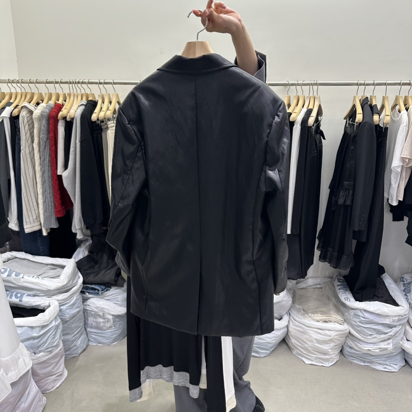 VIVEL韓國直郵女裝新品26春夏職業推薦人氣時尚熱賣夾克皮革VIVEL夾克