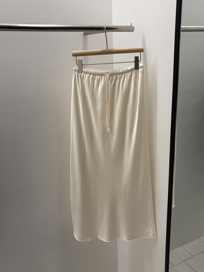 REGULARLY/PLACOR東大門直郵女士新品職業時尚熱賣長裙緞面REGULARLY/PLACOR長裙圖色1