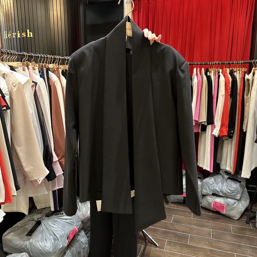 HERISH-HAUTE韓國代購女士新款時尚真品襯衫蕾絲衫含圍巾HERISH-HAUTE襯衫/蕾絲衫圖色3