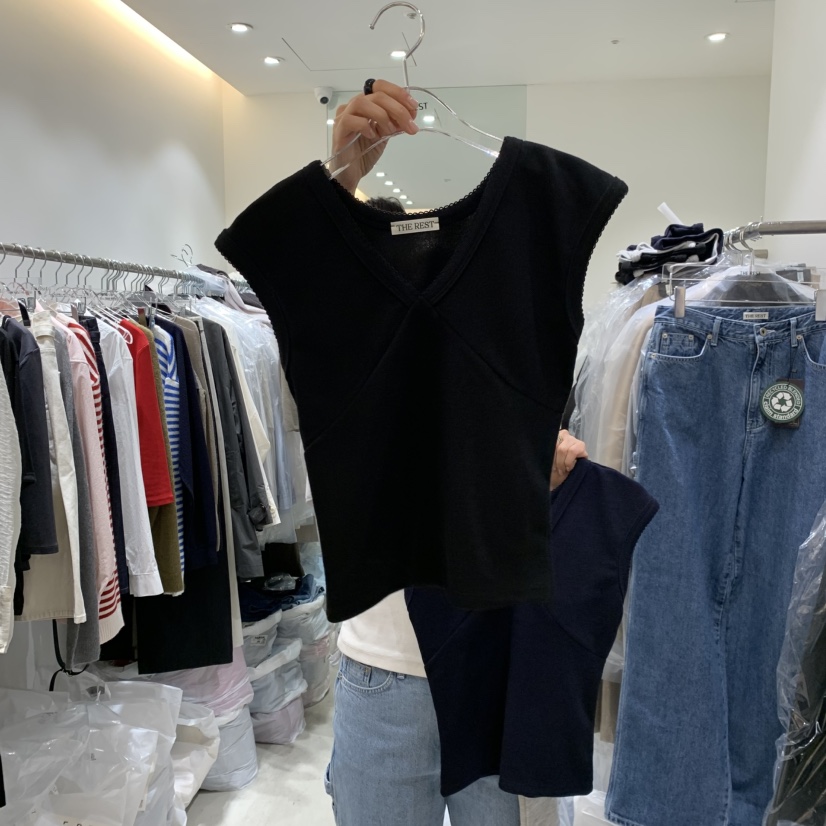 THE REST韓國代購女裝新品26春夏休閑職業人氣吊帶背心V領THE REST/UNNOEUD吊帶/背心圖色2