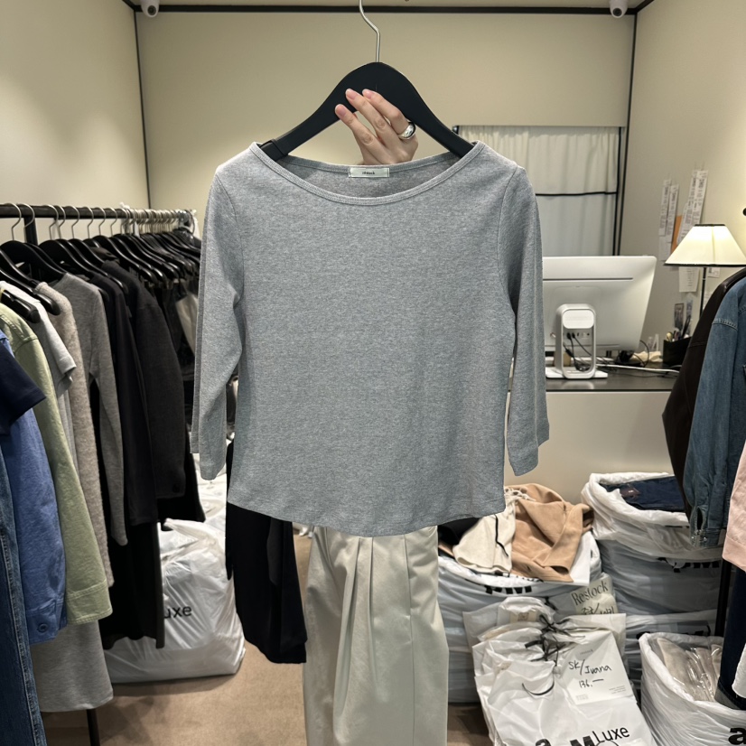 RE STOCK韓國直郵女士新品人氣真品職業熱賣推薦T恤船領RE STOCKT恤圖色2