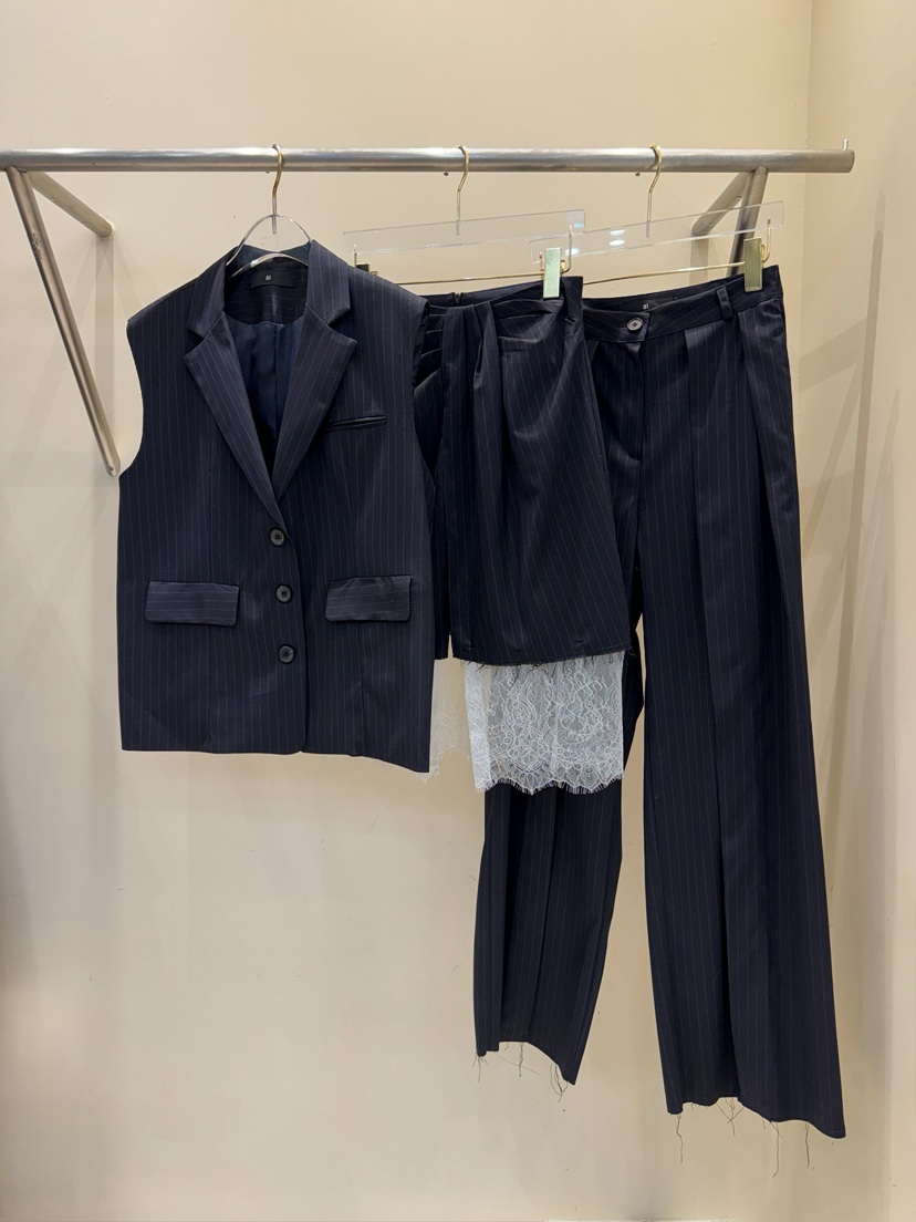 81 MARKET-L韓國代購女士新品真品推薦休閑職業時尚馬甲81 MARKET-L馬甲