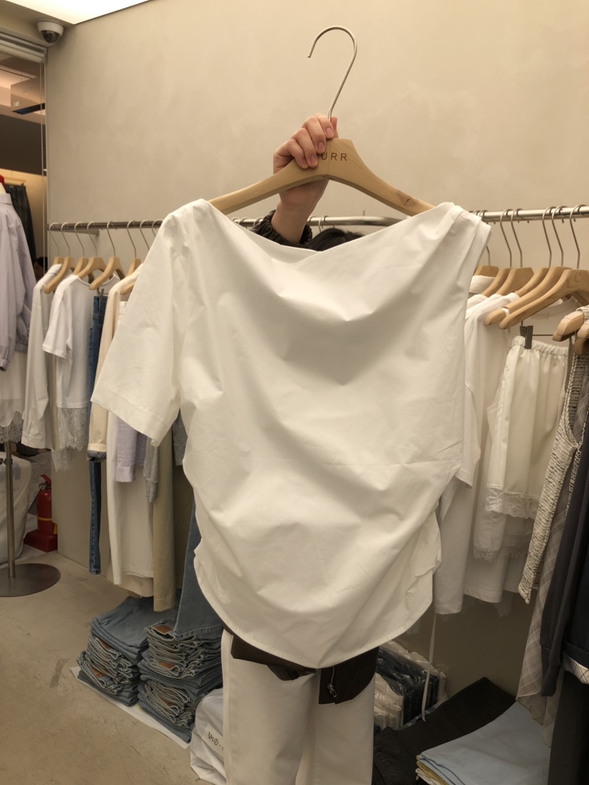 MURR韓國直郵女士新品人氣26春夏熱賣真品襯衫蕾絲衫不對稱MURR襯衫/蕾絲衫圖色1