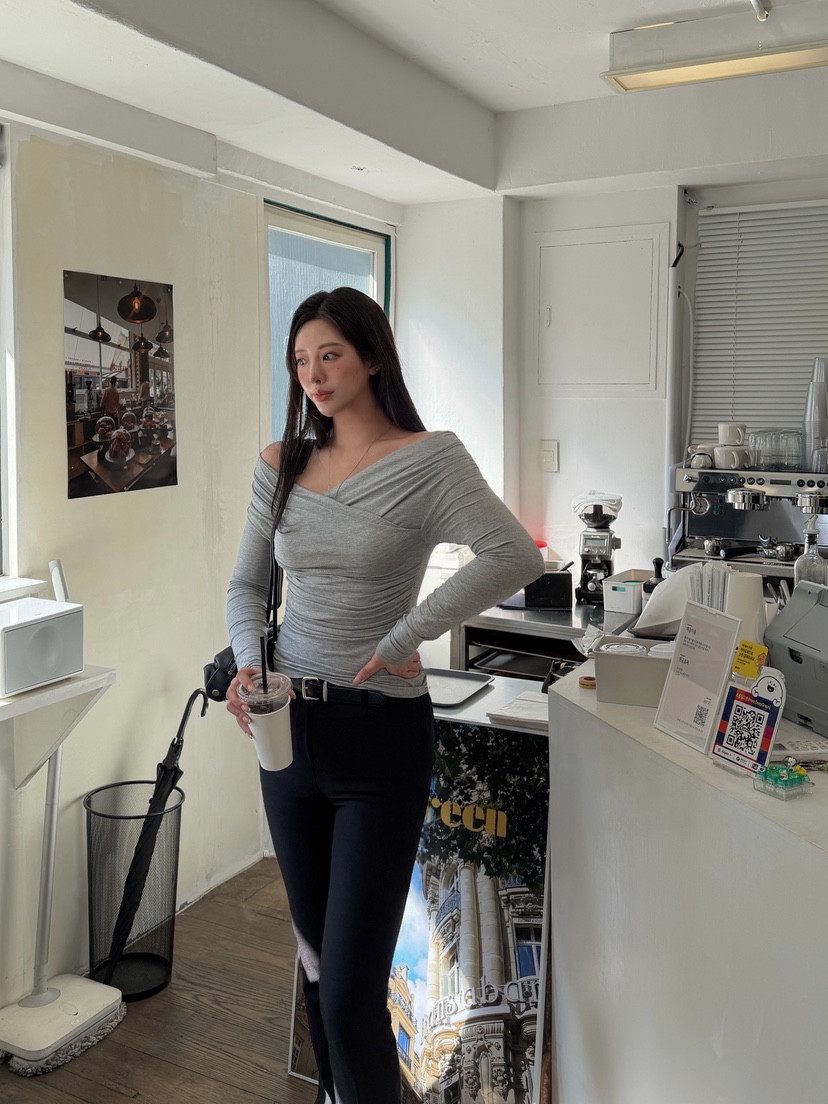 81 MARKET-L東大門實拍女士新品時尚職業休閑人氣長袖T恤81 MARKET-L長袖T恤