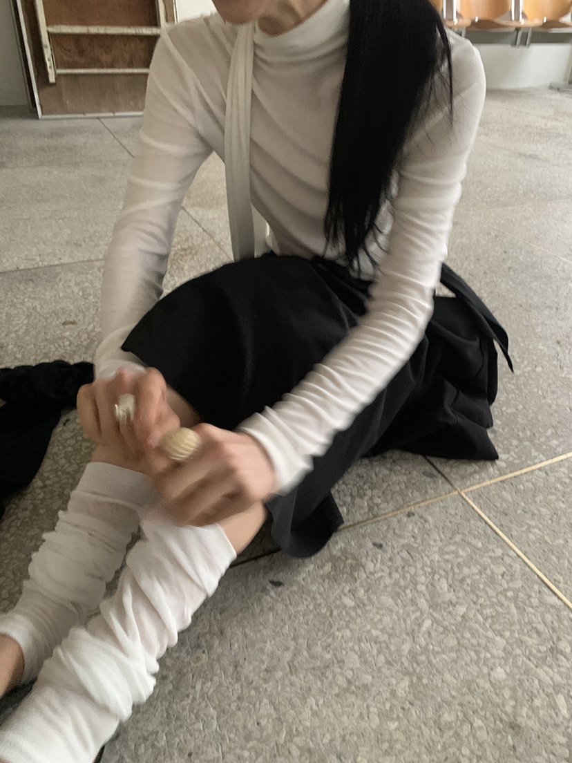 MOVENNE東大門直郵女裝新品推薦時尚26春夏人氣長袖T恤絲綢MOVENNE長袖T恤