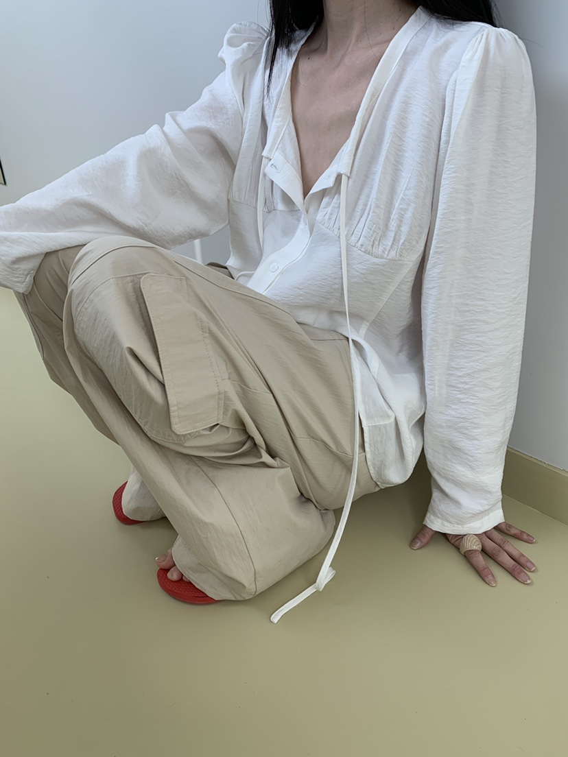 MOVENNE韓國直郵女裝新款熱賣時尚休閑26春夏人氣襯衫蕾絲衫MOVENNE襯衫/蕾絲衫