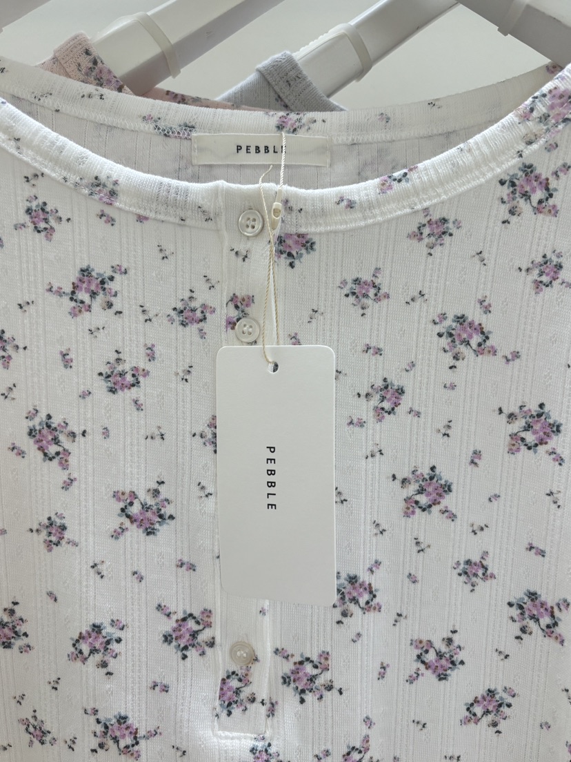 PEBBLE韓國直郵女士新品休閑職業推薦熱賣時尚長袖T恤紐扣PEBBLE長袖T恤