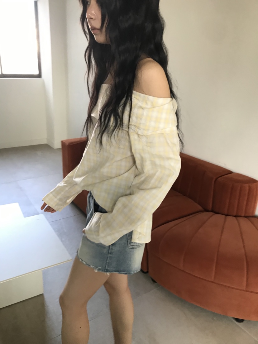 CEDARWOOD韓國直郵女裝新款推薦休閑時尚26春夏襯衫蕾絲衫露肩CEDAR WOOD襯衫/蕾絲衫