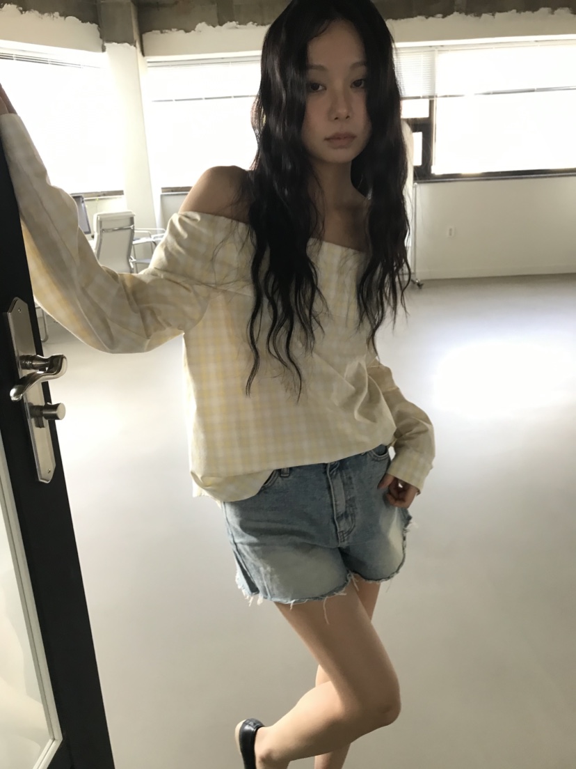 CEDARWOOD韓國直郵女裝新款推薦休閑時尚26春夏襯衫蕾絲衫露肩CEDAR WOOD襯衫/蕾絲衫