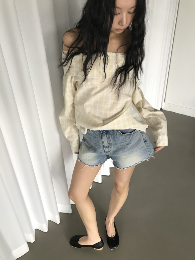 CEDARWOOD韓國直郵女裝新款推薦休閑時尚26春夏襯衫蕾絲衫露肩CEDAR WOOD襯衫/蕾絲衫