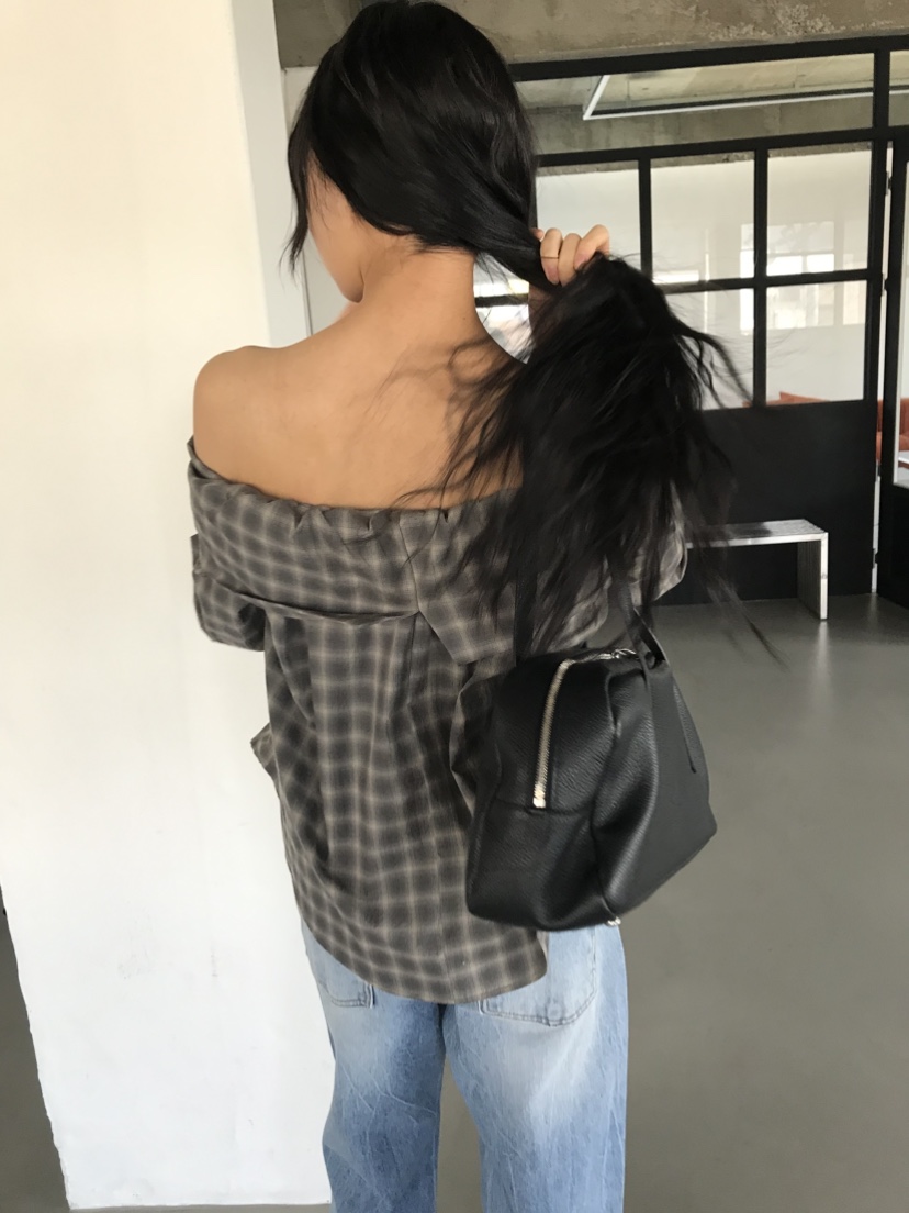 CEDARWOOD韓國直郵女裝新款推薦休閑時尚26春夏襯衫蕾絲衫露肩CEDAR WOOD襯衫/蕾絲衫