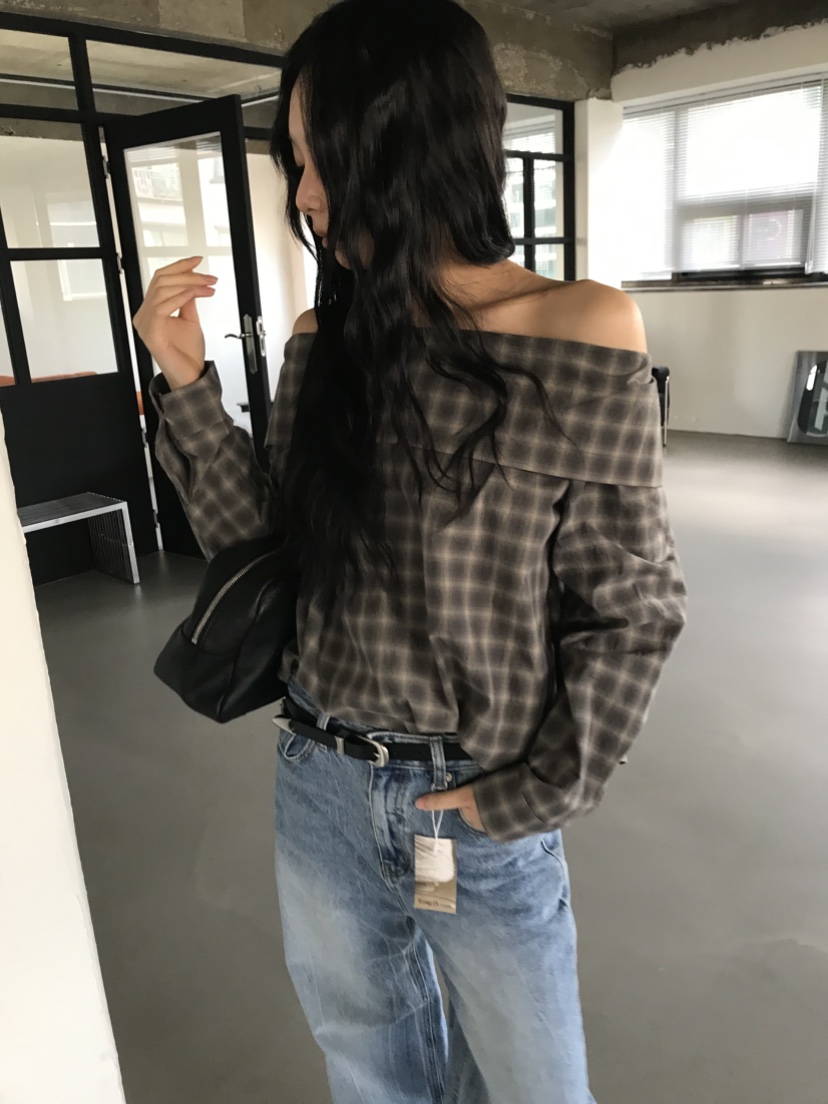 CEDARWOOD韓國直郵女裝新款推薦休閑時尚26春夏襯衫蕾絲衫露肩CEDAR WOOD襯衫/蕾絲衫