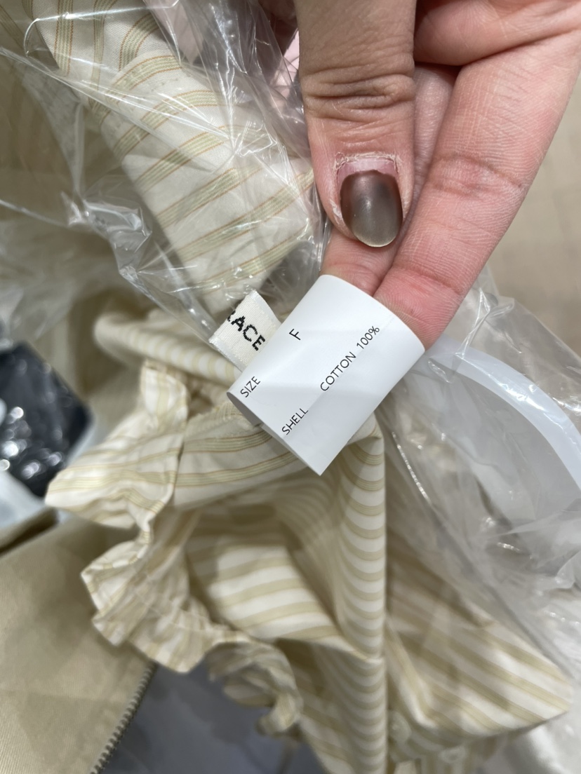 AMY GRACE-A東大門直郵女士新品職業襯衫蕾絲衫不含內搭AMY GRACE-A襯衫/蕾絲衫