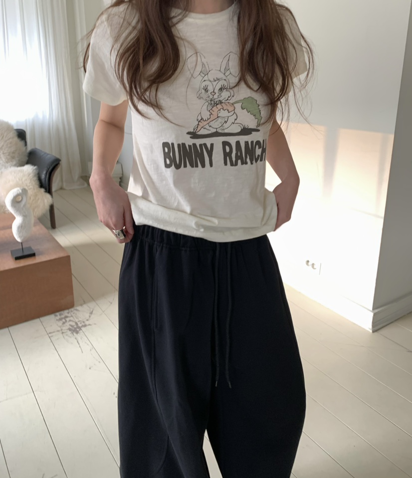 PEBBLE東大門直郵女裝新品人氣真品休閑熱賣時尚職業T恤兔子PEBBLET恤