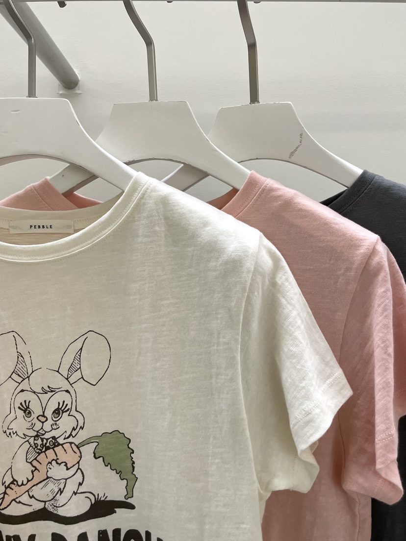 PEBBLE東大門直郵女裝新品人氣真品休閑熱賣時尚職業T恤兔子PEBBLET恤