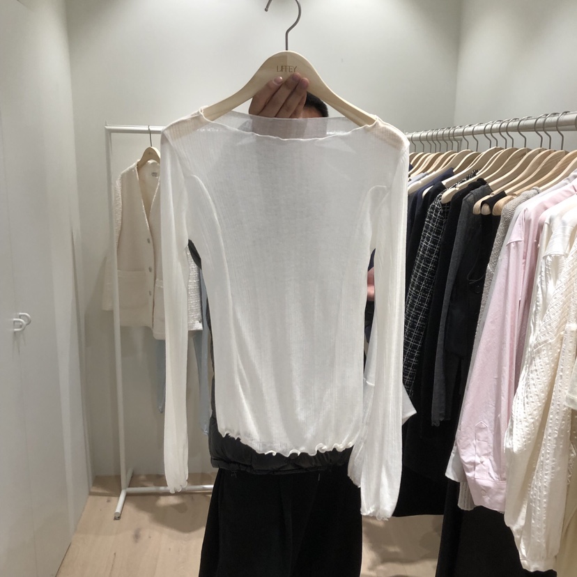 LIFFEY東大門代購女士新品推薦人氣26春夏長袖T恤荷葉邊船領LIFFEY長袖T恤圖色2