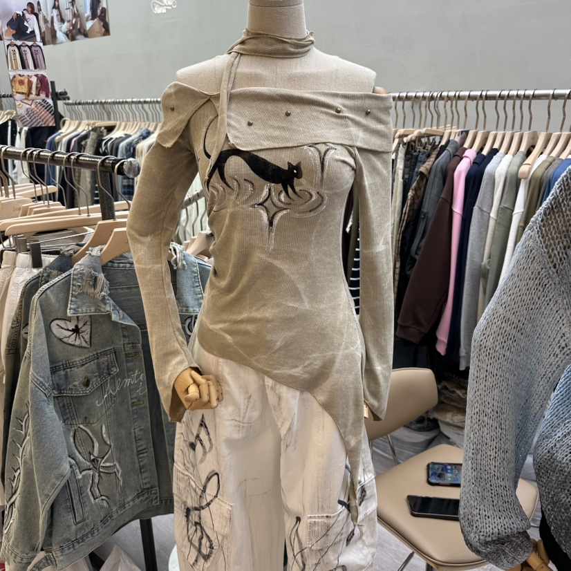 STICK WITH東大門直郵女士新款時尚真品熱賣長袖T恤含圍巾STICK WITH長袖T恤圖色1