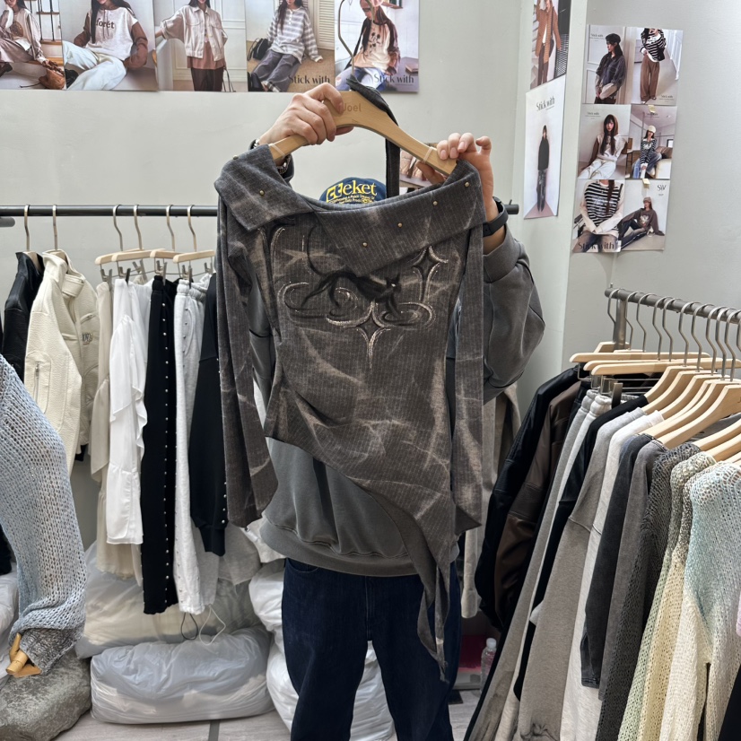 STICK WITH東大門直郵女士新款時尚真品熱賣長袖T恤含圍巾STICK WITH長袖T恤圖色2