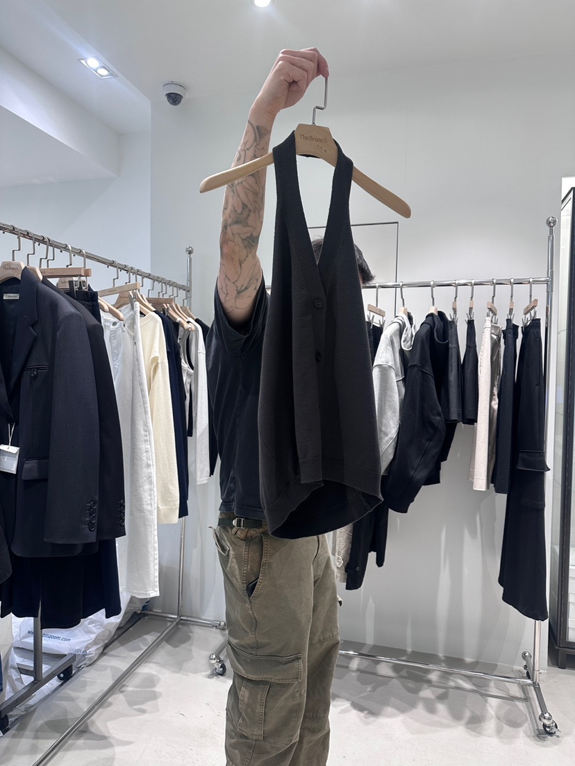 THE BRUNCH東大門實拍女裝新款推薦職業休閑真品吊帶背心THE BRUNCH吊帶/背心圖色2墨色