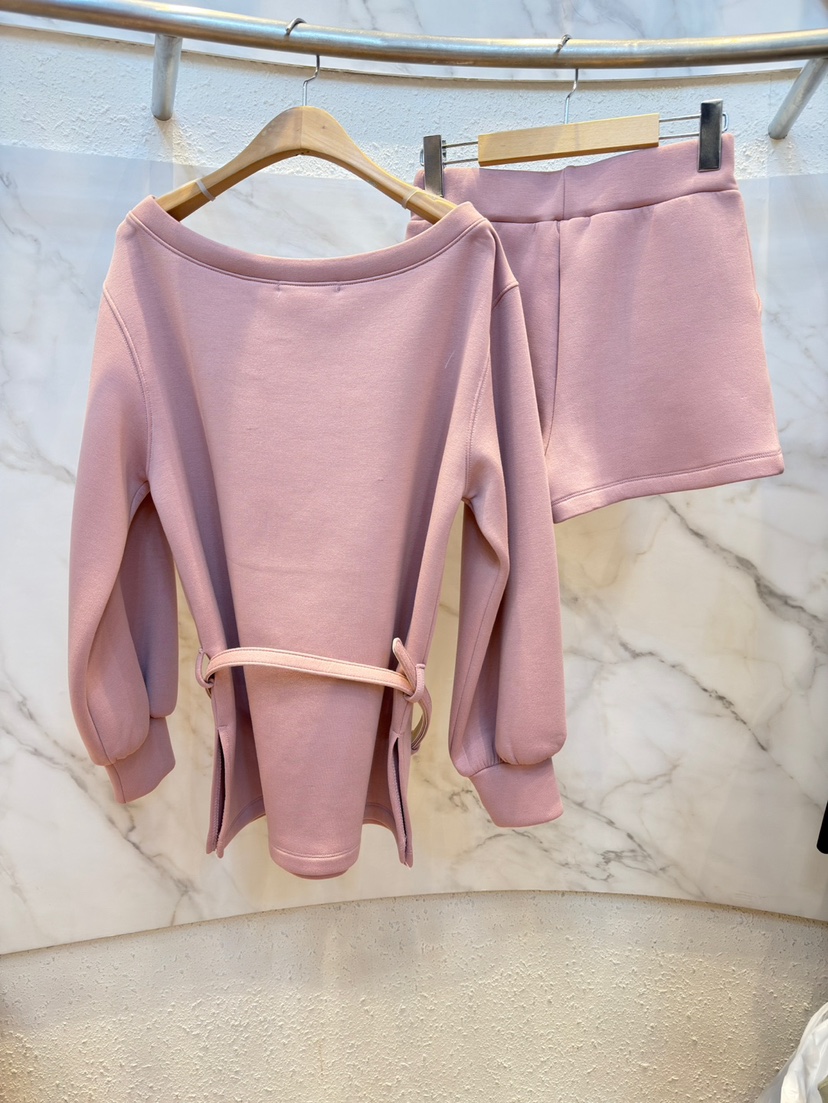 OLIVE TrEE韓國代購女裝新款推薦職業人氣休閑套裝含腰帶OLIVE TrEE套裝