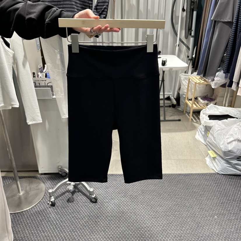 THE LOT韓國代購女裝新款時尚推薦熱賣打底褲鯊魚褲緊身褲THE LOT/	LOT打底褲/鯊魚褲圖色2黑色