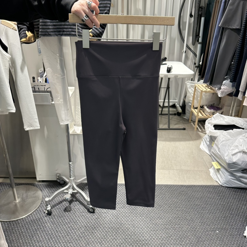 THE LOT東大門代購女裝新品熱賣時尚打底褲鯊魚褲緊身褲THE LOT/	LOT打底褲/鯊魚褲圖色2墨色