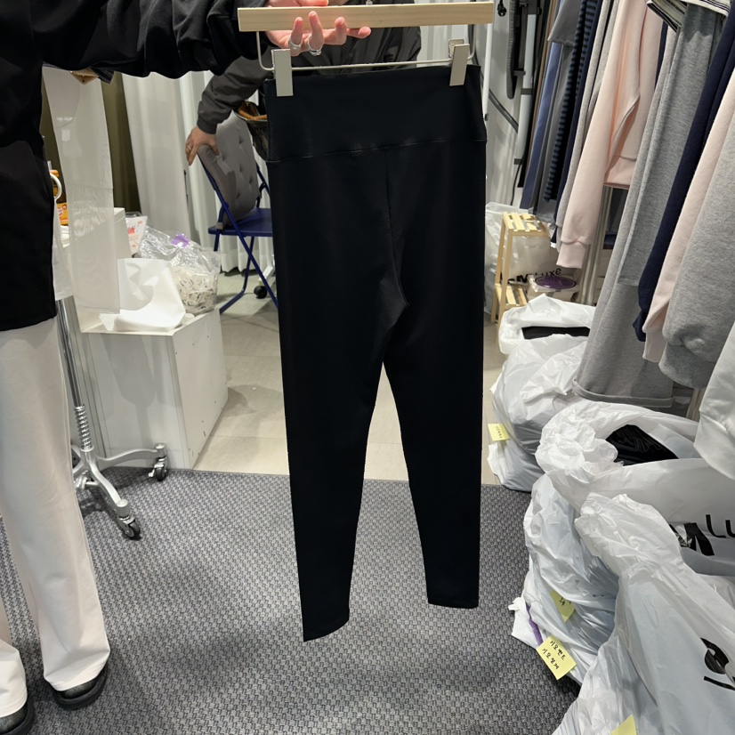 THE LOT東大門實拍女士新品休閑時尚打底褲鯊魚褲緊身褲THE LOT/	LOT打底褲/鯊魚褲