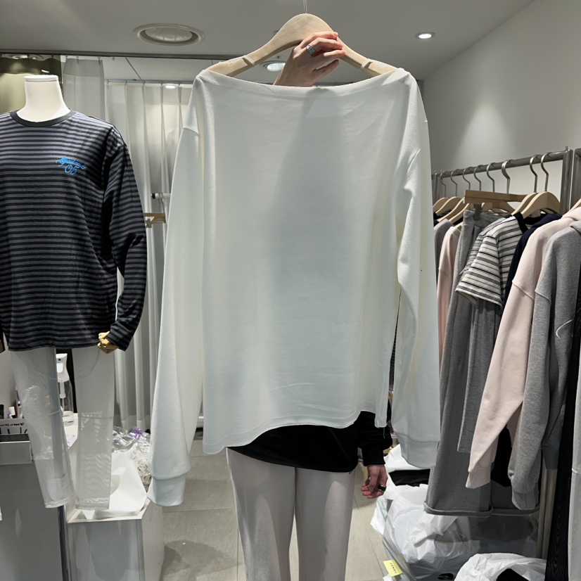 THE LOT東大門直郵女士新款26春季時尚人氣休閑長袖T恤露肩THE LOT/	LOT長袖T恤