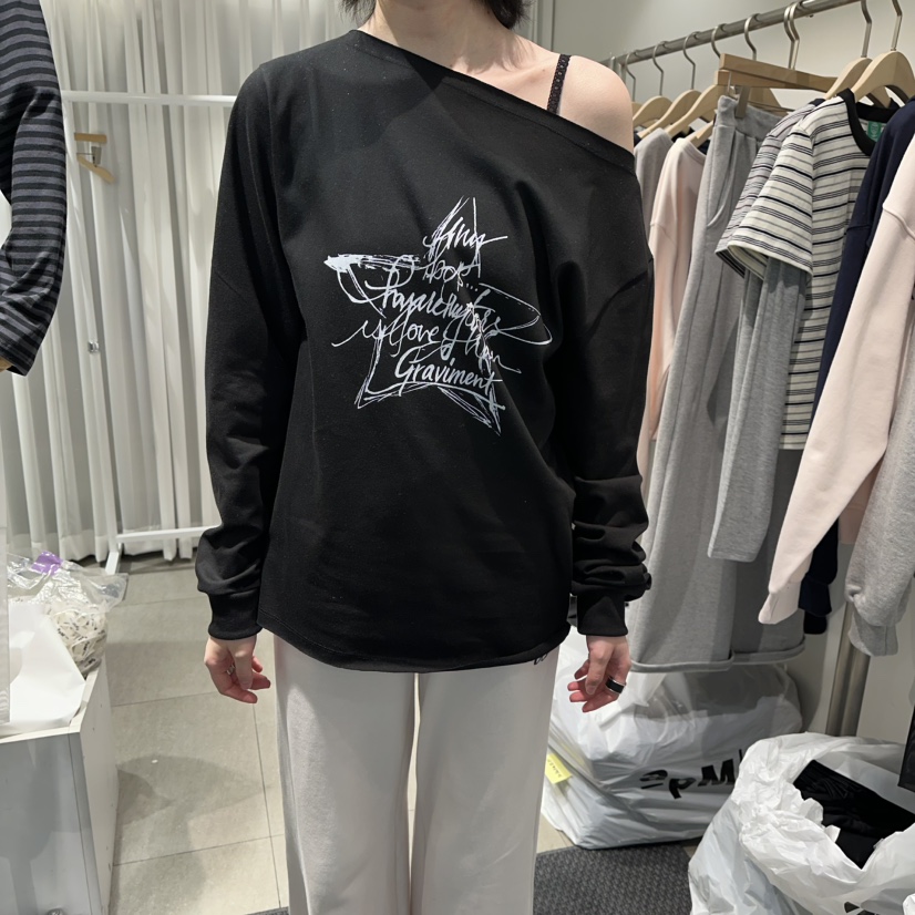 THE LOT東大門直郵女士新款26春季時尚人氣休閑長袖T恤露肩THE LOT/	LOT長袖T恤圖色2