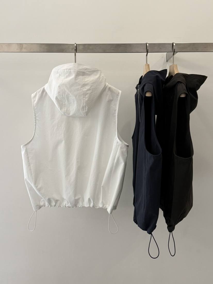 MONE-A東大門實拍女裝新品人氣熱賣職業時尚推薦馬甲連帽MONE-A馬甲