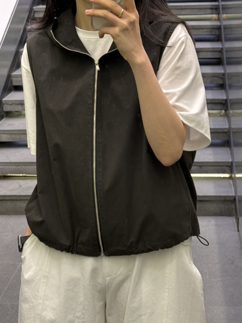 MONE-A東大門實拍女裝新品人氣熱賣職業時尚推薦馬甲連帽MONE-A馬甲