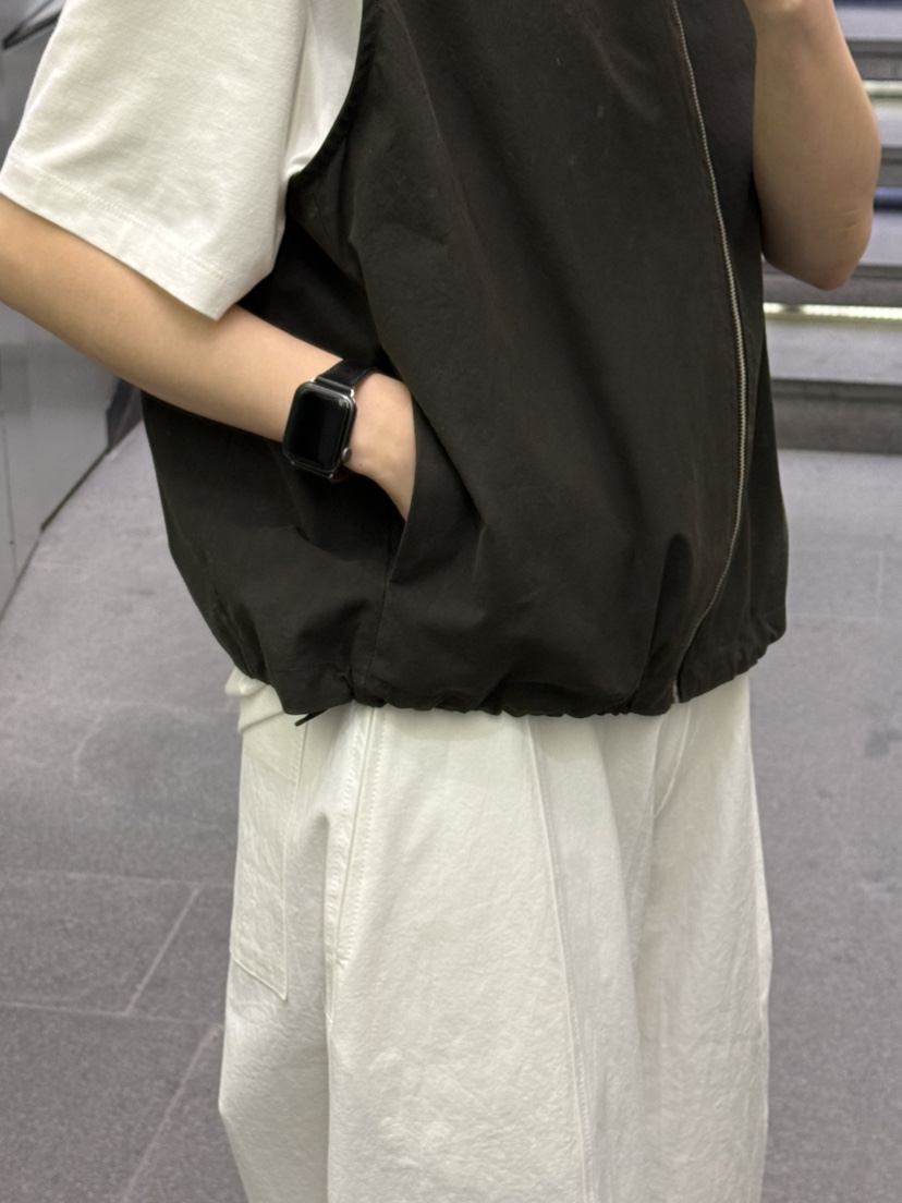 MONE-A東大門實拍女裝新品人氣熱賣職業時尚推薦馬甲連帽MONE-A馬甲